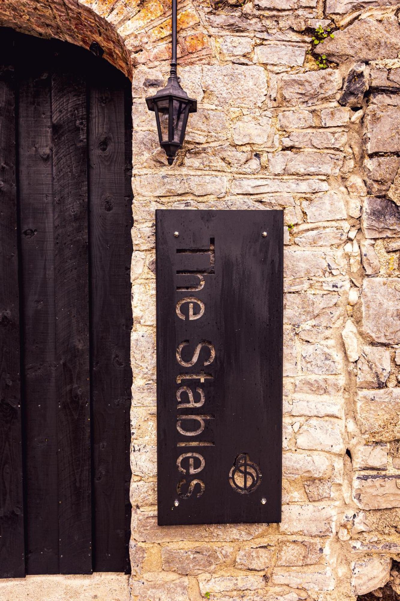 Stay Barrow Blueway - The Stables Monasterevin Exterior foto